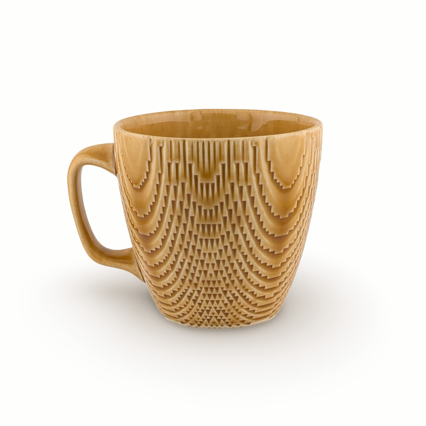 Curve Mug with Knockdown Surface and Close Handle