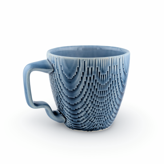 Curve Mug with Knockdown Surface and Wiggle Handle